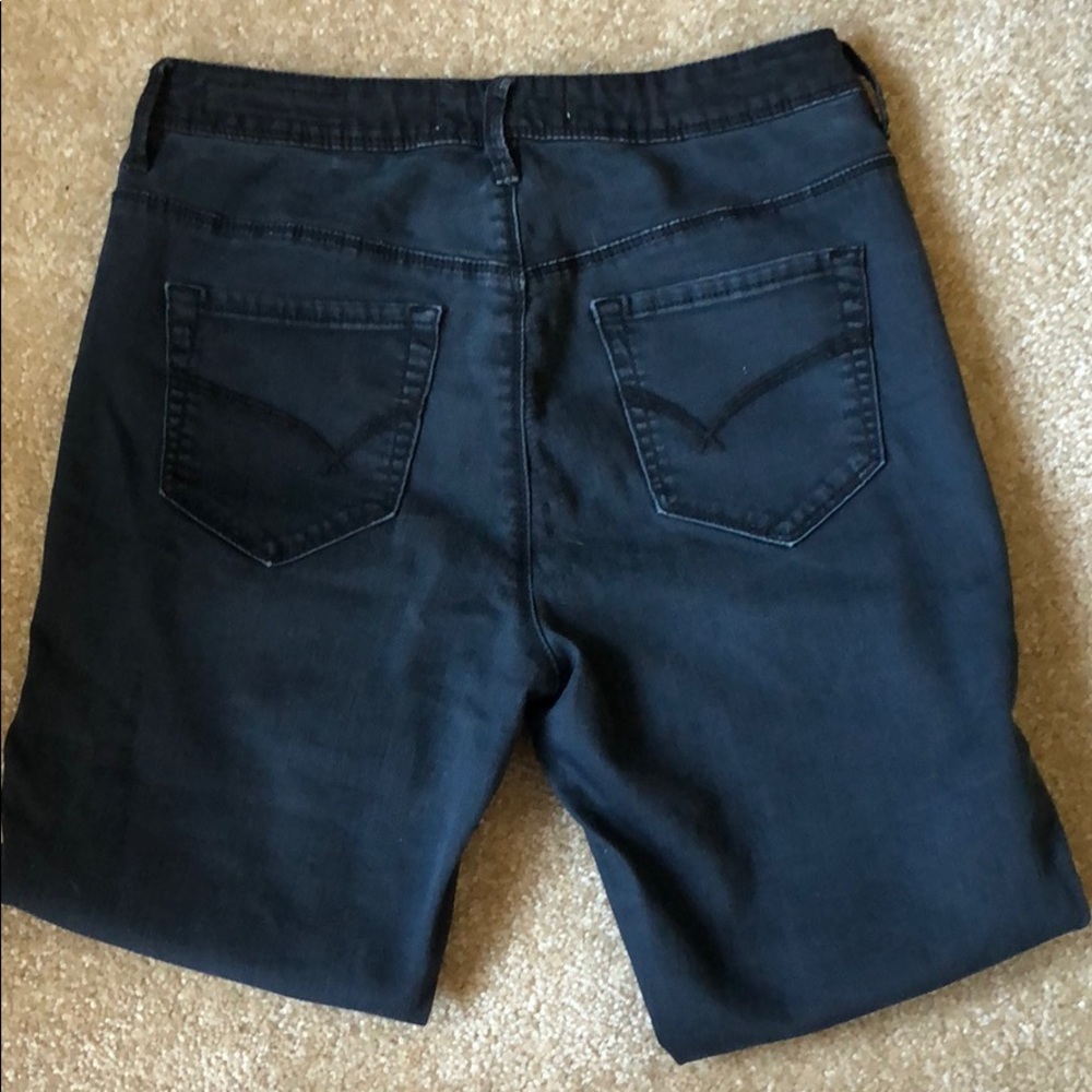 High Rise Two Tone Jeans - Picture 2 of 3